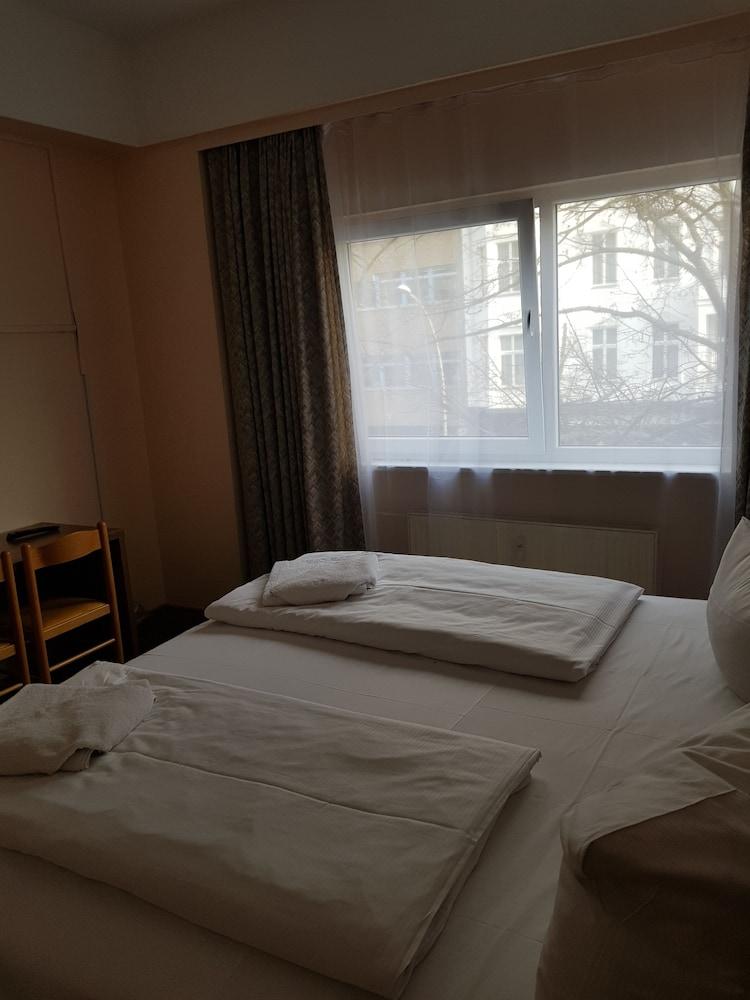 Alper Hotel am Potsdamer Platz Berlin Exterior foto